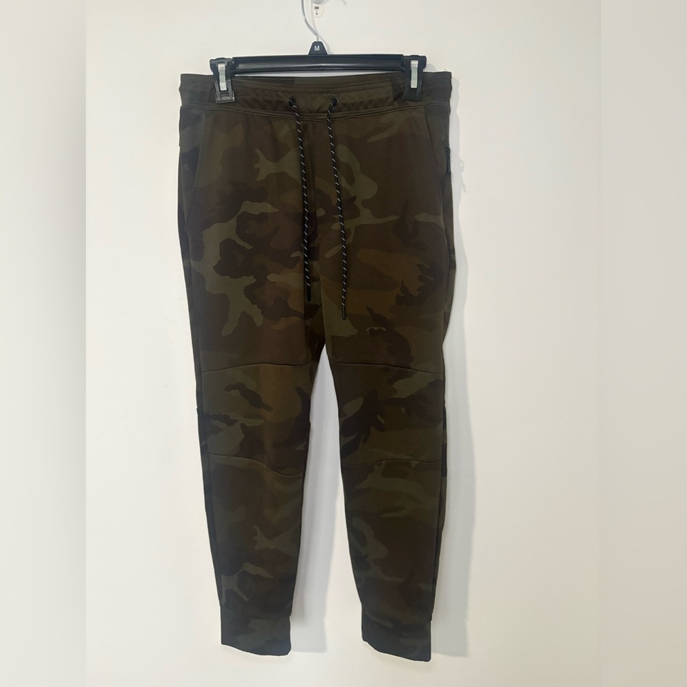 American Eagle Outfitters Camouflage Pants